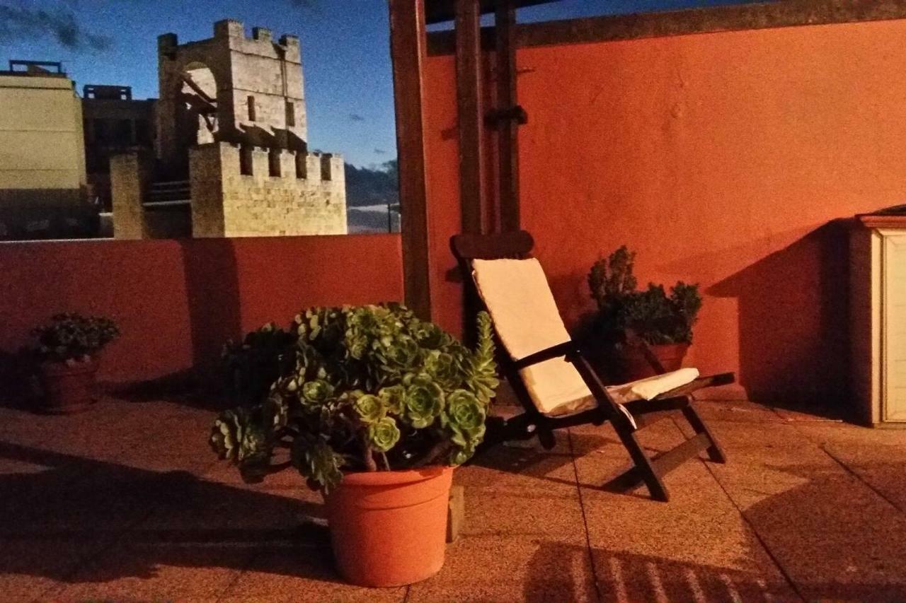 Attico In Centro Con Vista Della Torre - Cozy Penthouse Facing To The Tower Oristano Exterior foto